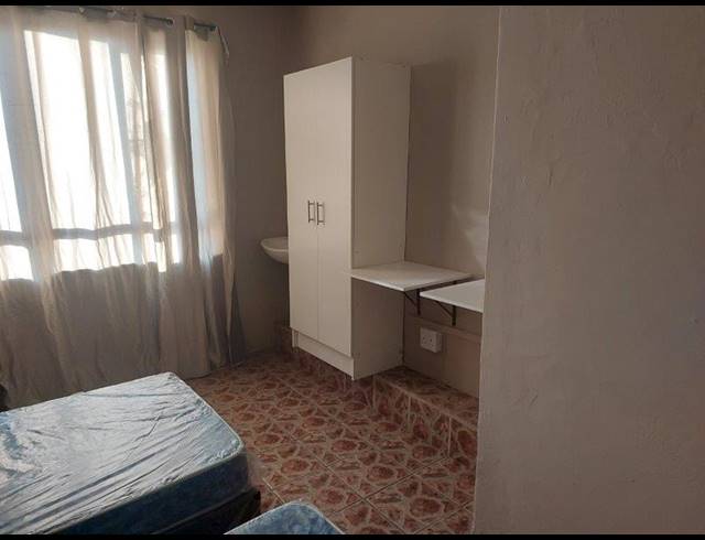 1,950M² HOTEL FOR SALE IN DURBAN CENTRAL